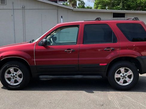 Used 2005 Ford Escape XLT image 6