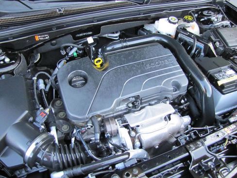 Used 2023 Chevrolet Malibu LT image 31