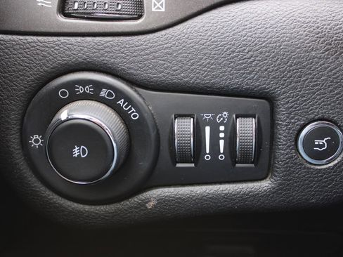 Certified 2021 Jeep Cherokee Trailhawk w/ Comfort/Convenience Group image 52