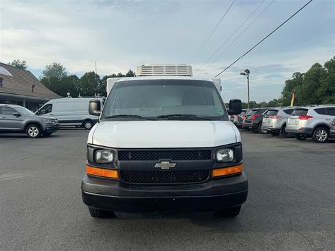 Used 2014 Chevrolet Express 3500 image 3