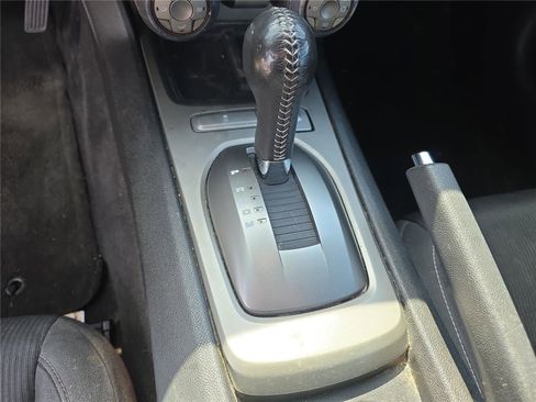 Used 2015 Chevrolet Camaro LT image 27