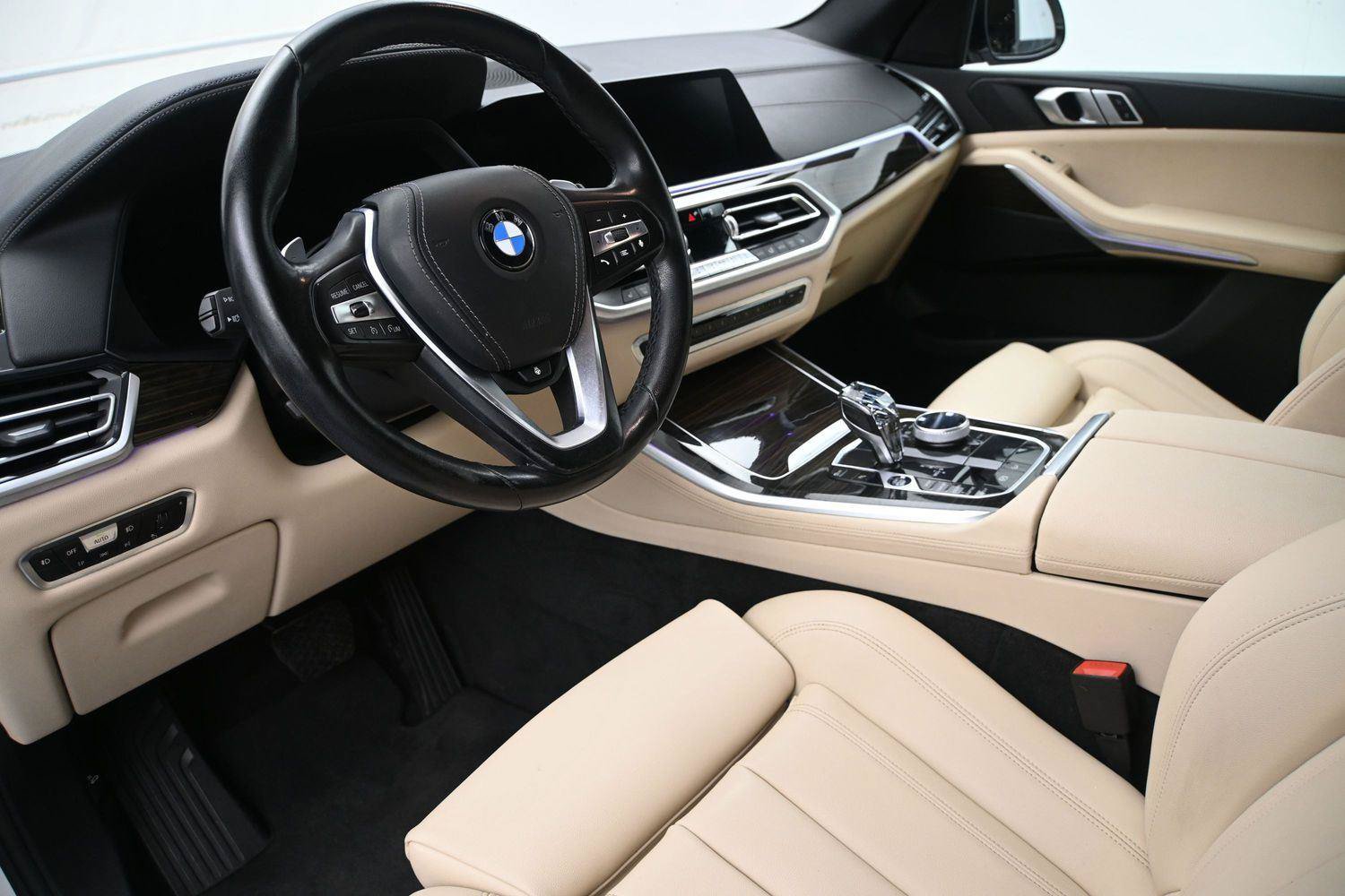 Used 2021 BMW X5 xDrive40i w/ Convenience Package AWD/4WD image 2