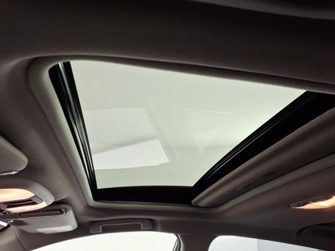 Certified 2024 Subaru Crosstrek 2.0i Premium image 14