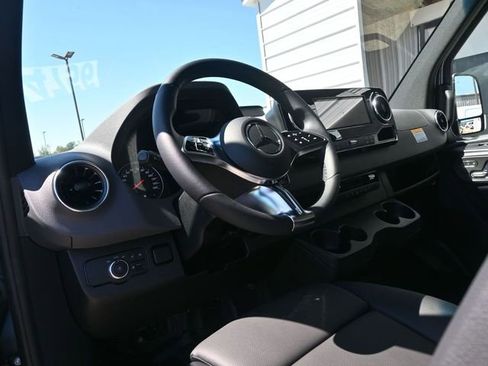 New 2025 Mercedes-Benz Sprinter 2500 image 6