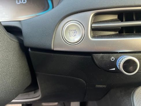 Used 2025 Hyundai Palisade SEL FWD image 25