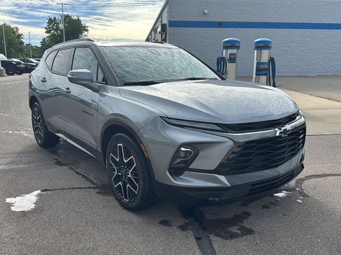 Used 2023 Chevrolet Blazer RS w/ Enhanced Convenience Package AWD/4WD image 7