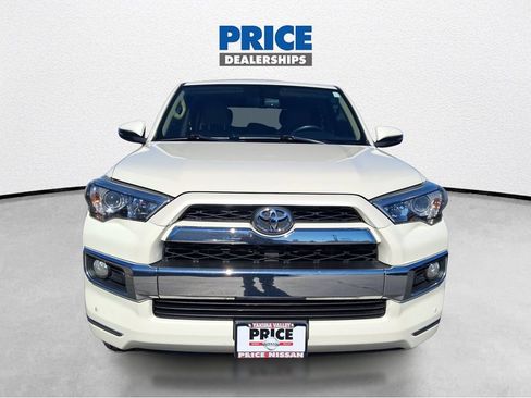 Used 2017 Toyota 4Runner Limited AWD/4WD image 4