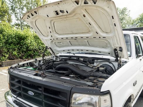 Used 1992 Ford Bronco Custom AWD/4WD image 19