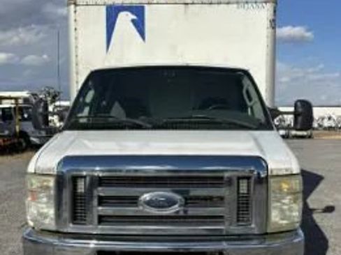 Used 2008 Ford E-350 and Econoline 350 Super Duty image 4