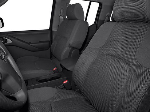 Used 2013 Nissan Frontier SL image 11