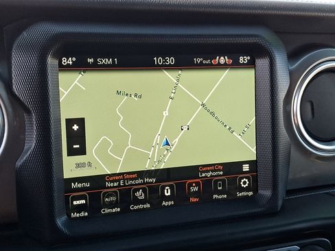 Used 2020 Jeep Wrangler Unlimited Sahara AWD/4WD image 16