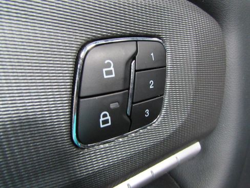 Used 2025 Ford Explorer ST AWD/4WD image 23