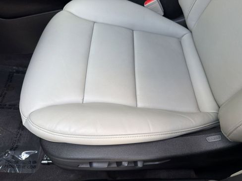 Used 2022 Cadillac XT4 Premium Luxury w/ Driver Awareness Package FWD image 14