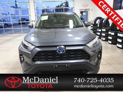 Used 2023 Toyota RAV4 XLE Premium image 2