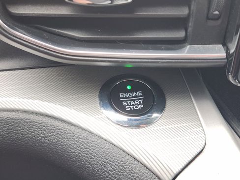 Used 2021 Ford Explorer XLT w/ Equipment Group 202A image 23