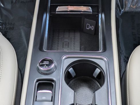 Used 2025 Lincoln Corsair Reserve FWD image 19