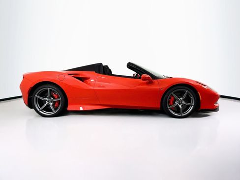 Certified 2022 Ferrari F8 Tributo RWD image 8