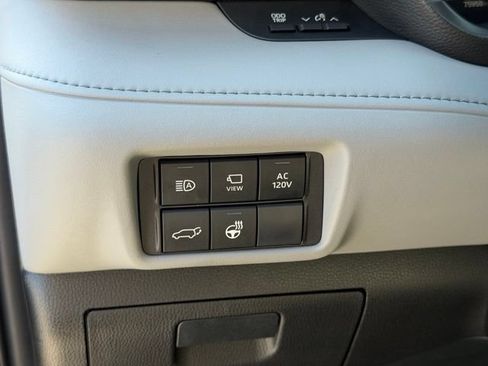 Used 2023 Toyota Highlander Platinum AWD/4WD image 20