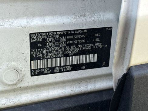 Certified 2022 Toyota RAV4 LE AWD/4WD image 22