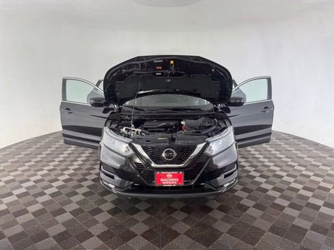 Used 2021 Nissan Rogue Sport SV AWD/4WD image 11