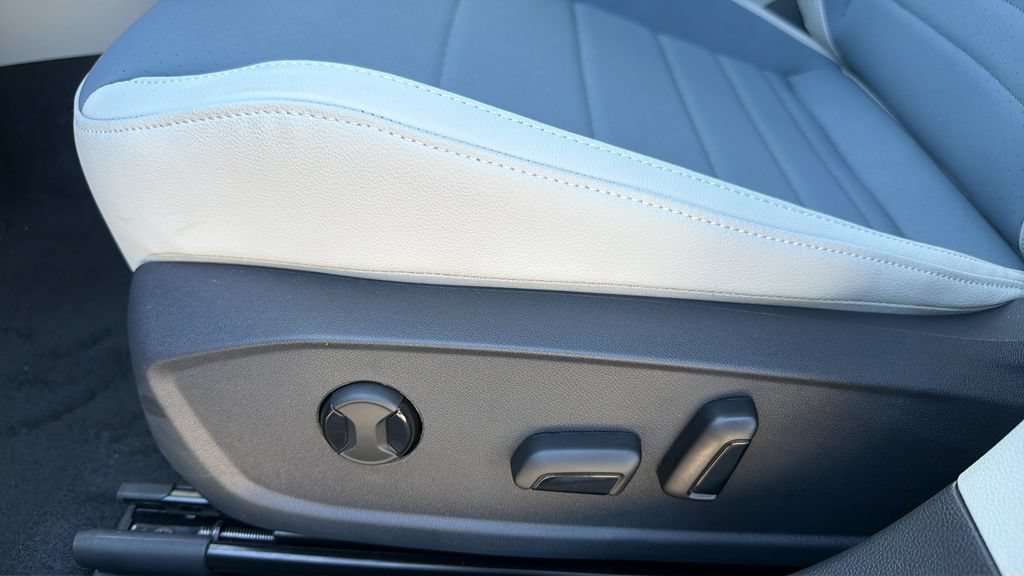 New 2027 Volkswagen Jetta SE FWD image 15