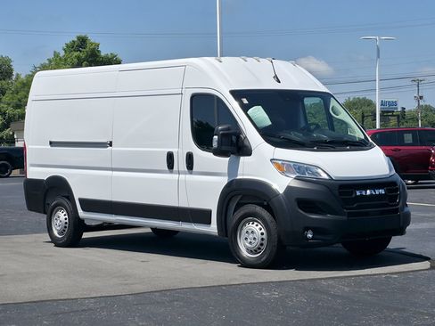 Used 2025 RAM ProMaster 2500 w/ Convenience Group FWD image 5
