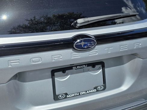 Used 2025 Subaru Forester Touring w/ Touring Package AWD/4WD image 8