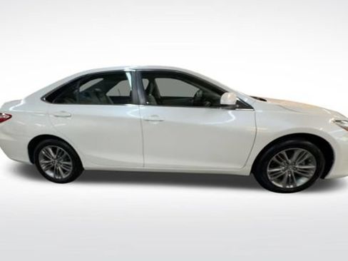 Used 2017 Toyota Camry XLE FWD image 10