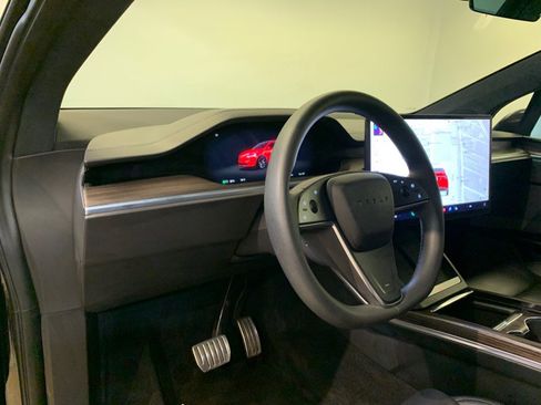 Used 2023 Tesla Model X AWD/4WD image 15