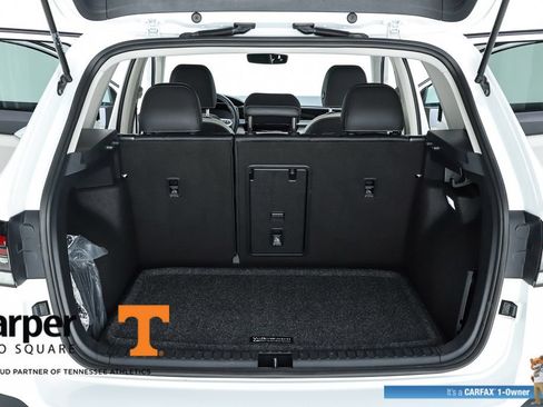 Used 2025 Volkswagen Taos SE w/ Panoramic Sunroof Package AWD/4WD image 29