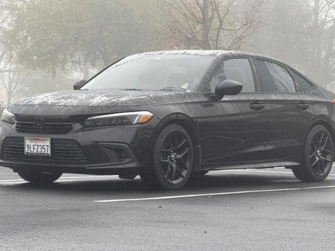 Used 2023 Honda Civic Sport image 9