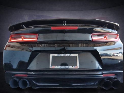 Used 2016 Chevrolet Camaro SS RWD image 18