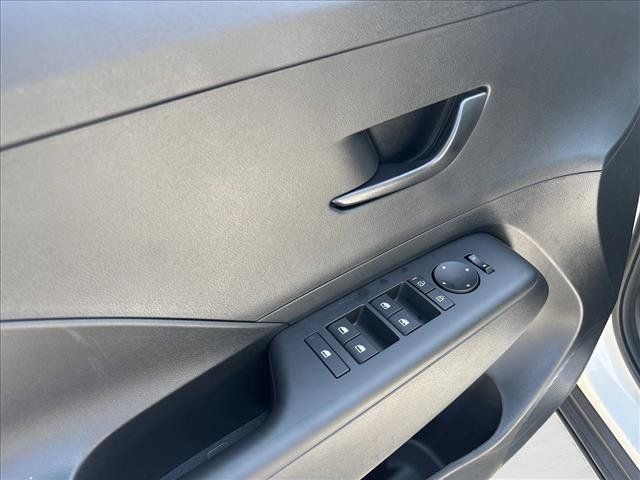 New 2027 Hyundai Kona SEL Sport FWD image 12