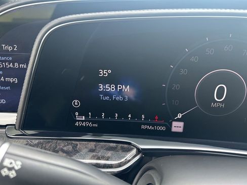 Used 2021 Cadillac Escalade Premium Luxury w/ Performance Package image 30