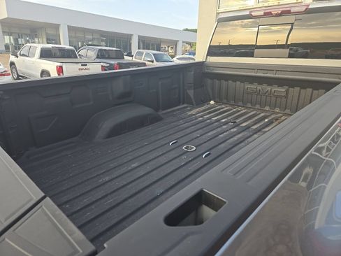 Used 2025 GMC Sierra 3500 Denali w/ Denali Reserve Package AWD/4WD image 11