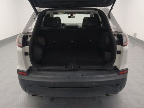 Used 2019 Jeep Cherokee Latitude Plus image 29