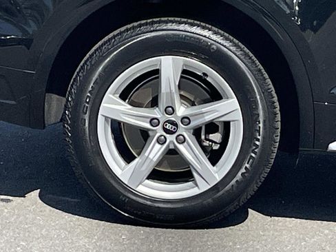 Certified 2023 Audi Q5 2.0T Premium w/ Convenience Package image 9