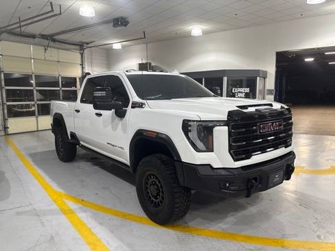 Used 2025 GMC Sierra 2500 AT4X w/ AT4X AEV Edition AWD/4WD image 4