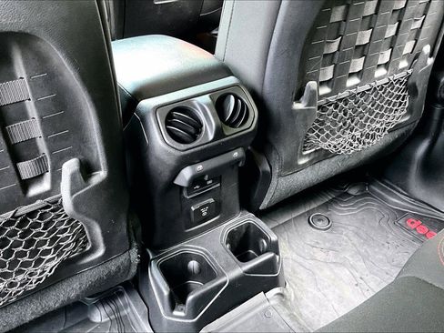 Used 2020 Jeep Wrangler Unlimited Rubicon AWD/4WD image 33
