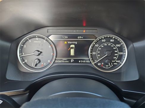 Used 2024 Mitsubishi Outlander SE Black Edition image 28