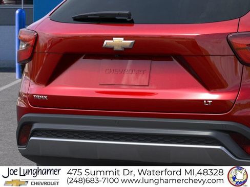 New 2026 Chevrolet Trax LT w/ Driver Confidence Package FWD image 14