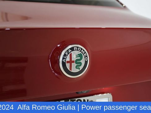 Used 2024 Alfa Romeo Giulia Sprint AWD/4WD image 29