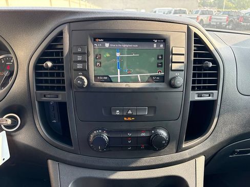 Used 2023 Mercedes-Benz Metris image 11