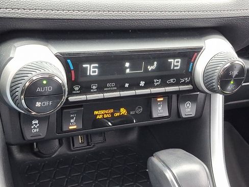 Certified 2020 Toyota RAV4 XLE Premium image 16