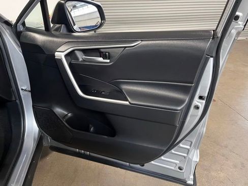 Used 2023 Toyota RAV4 XLE FWD image 12