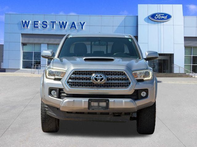 Used 2016 Toyota Tacoma TRD Sport w/ Premium & Technology Package RWD image 8