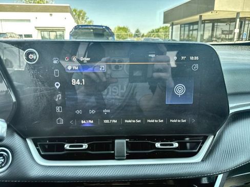 Used 2025 Chevrolet Equinox LT w/ Convenience Package II AWD/4WD image 16