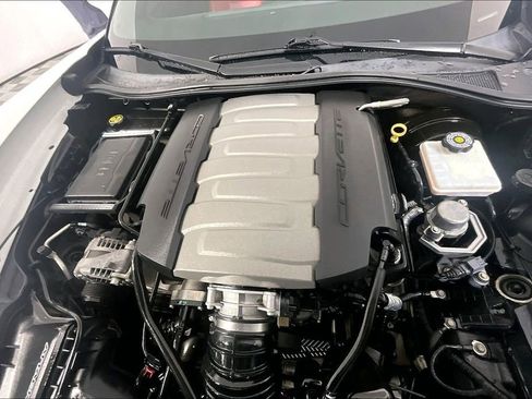 Used 2018 Chevrolet Corvette Stingray Coupe w/ 1LT RWD image 9