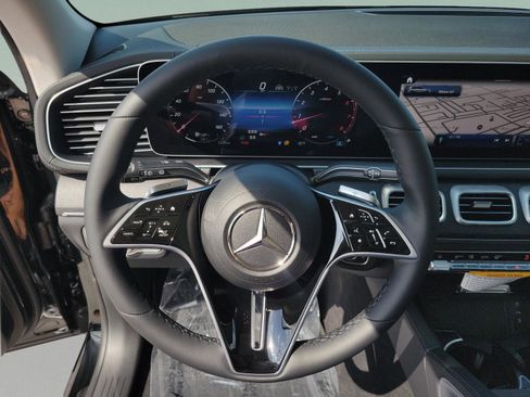 New 2026 Mercedes-Benz GLS 450 4MATIC image 23