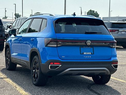 New 2025 Volkswagen Taos SE image 4